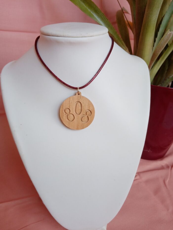 Gravírozott 808nő natúr kerek fanyaklánc - Image 11