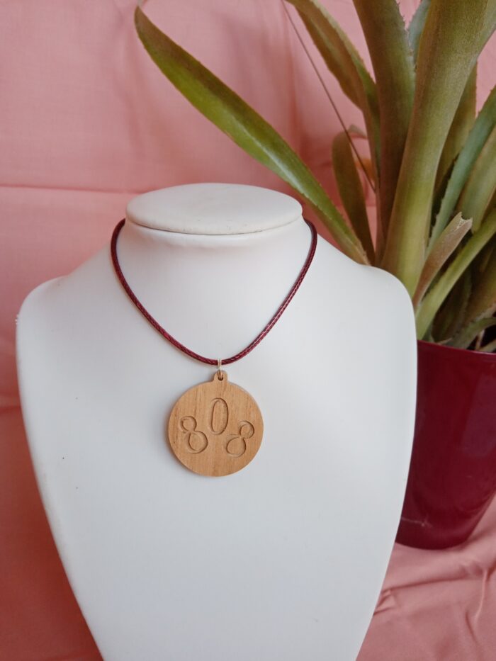 Gravírozott 808nő natúr kerek fanyaklánc - Image 12