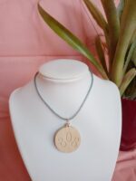 Gravírozott 808nő natúr kerek fanyaklánc - Image 13