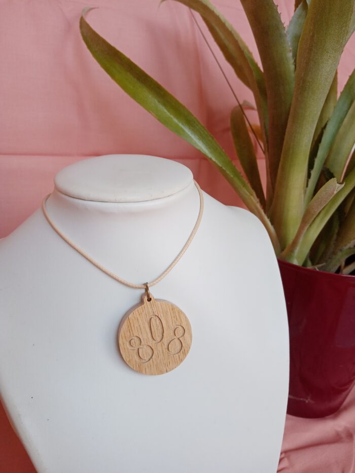 Gravírozott 808nő natúr kerek fanyaklánc - Image 15