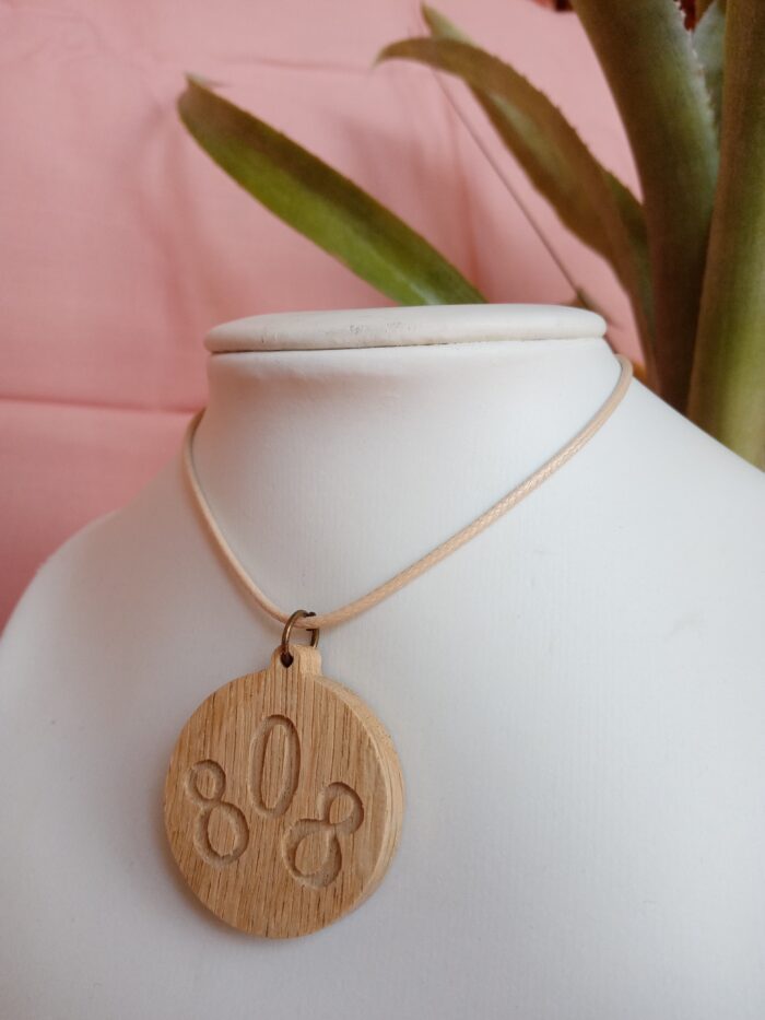 Gravírozott 808nő natúr kerek fanyaklánc - Image 17