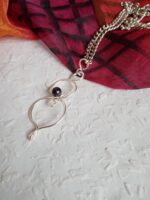 Ezüstözött rézből készült 808nő ékszer fekete gyönggyel