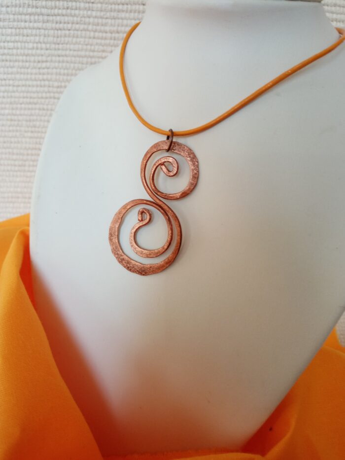 KÖZEPES Réz ÁLLÓ 808nő ékszer vajszínű bőrzsinóron 6 cm medállal (másolat) - Image 5